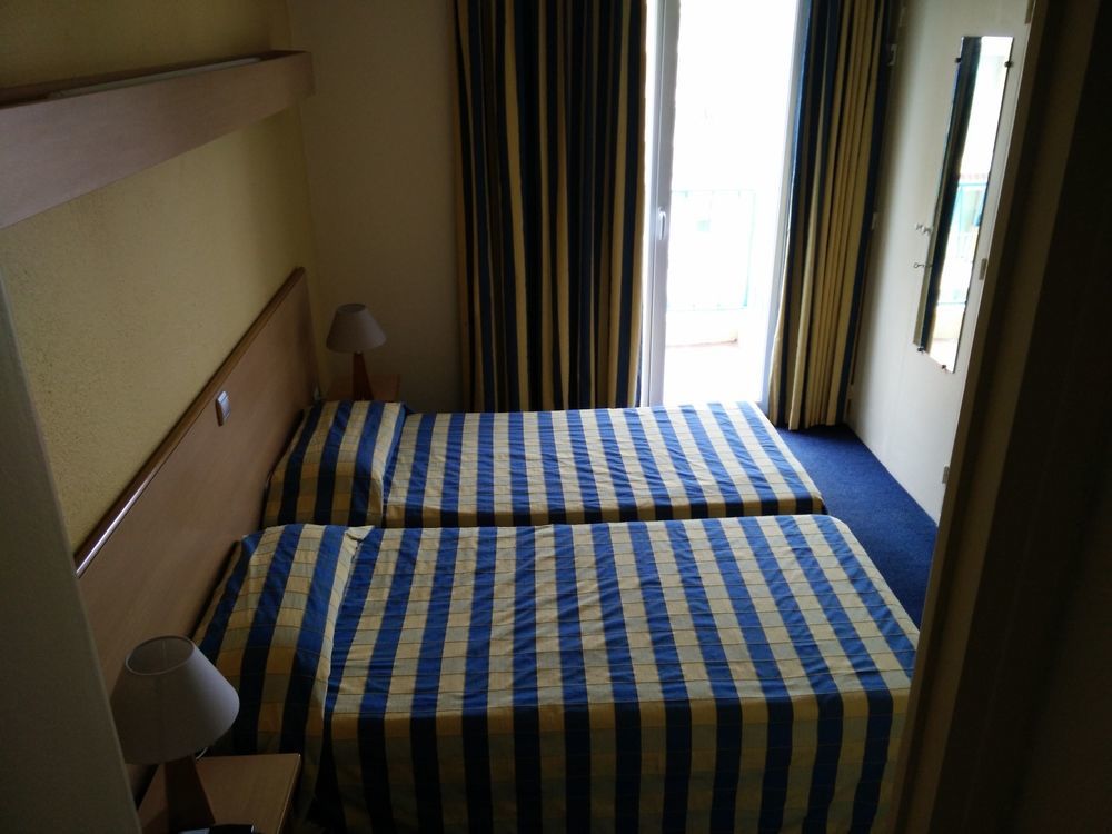 Hotel Courbet Juan-les-Pins Ngoại thất bức ảnh