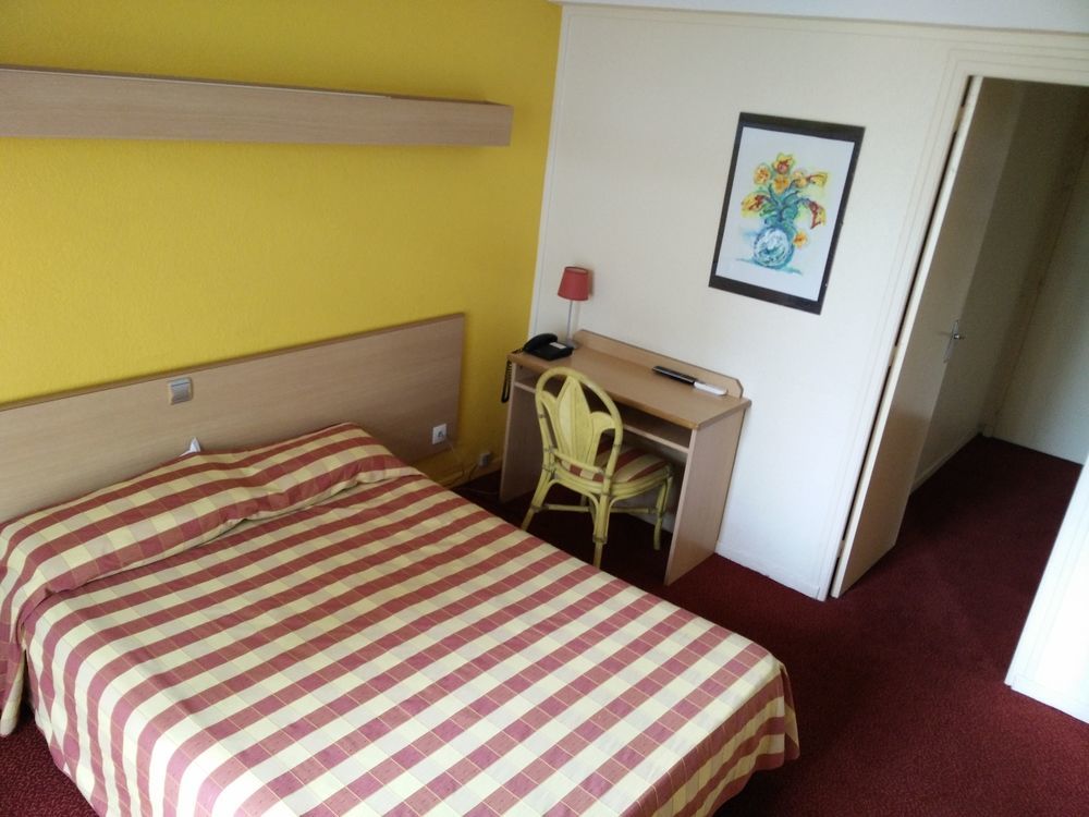 Hotel Courbet Juan-les-Pins Ngoại thất bức ảnh