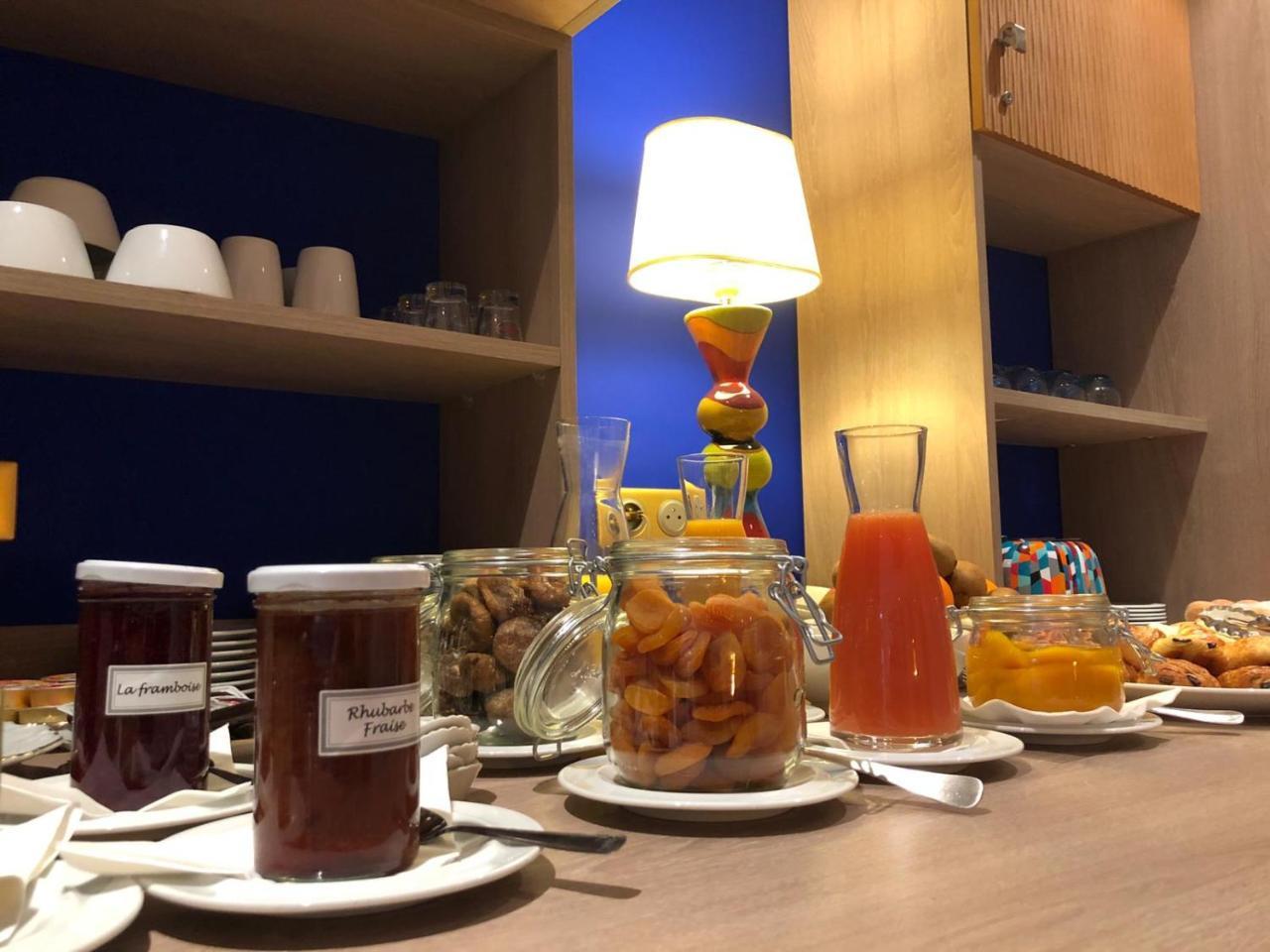Hotel Courbet Juan-les-Pins Ngoại thất bức ảnh